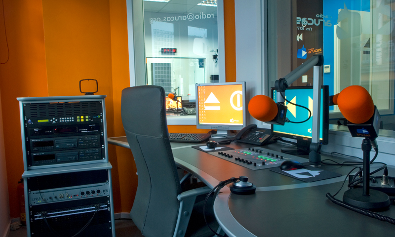 arucas-radio-image02
